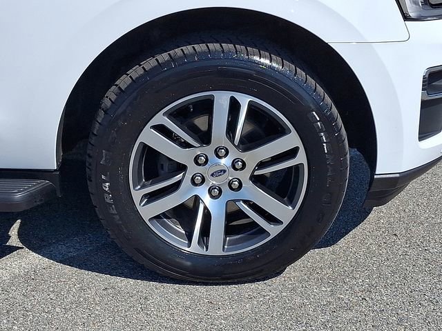 Used 2024 Ford Expedition Limited AWD/4WD image 8