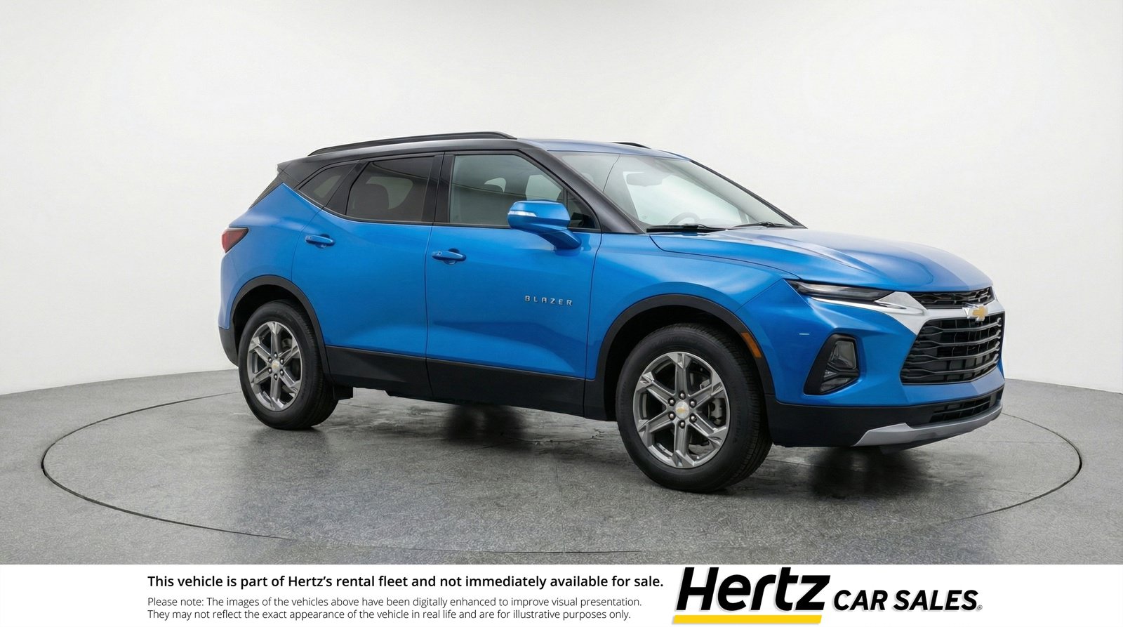 Used 2025 Chevrolet Blazer LT FWD image 1