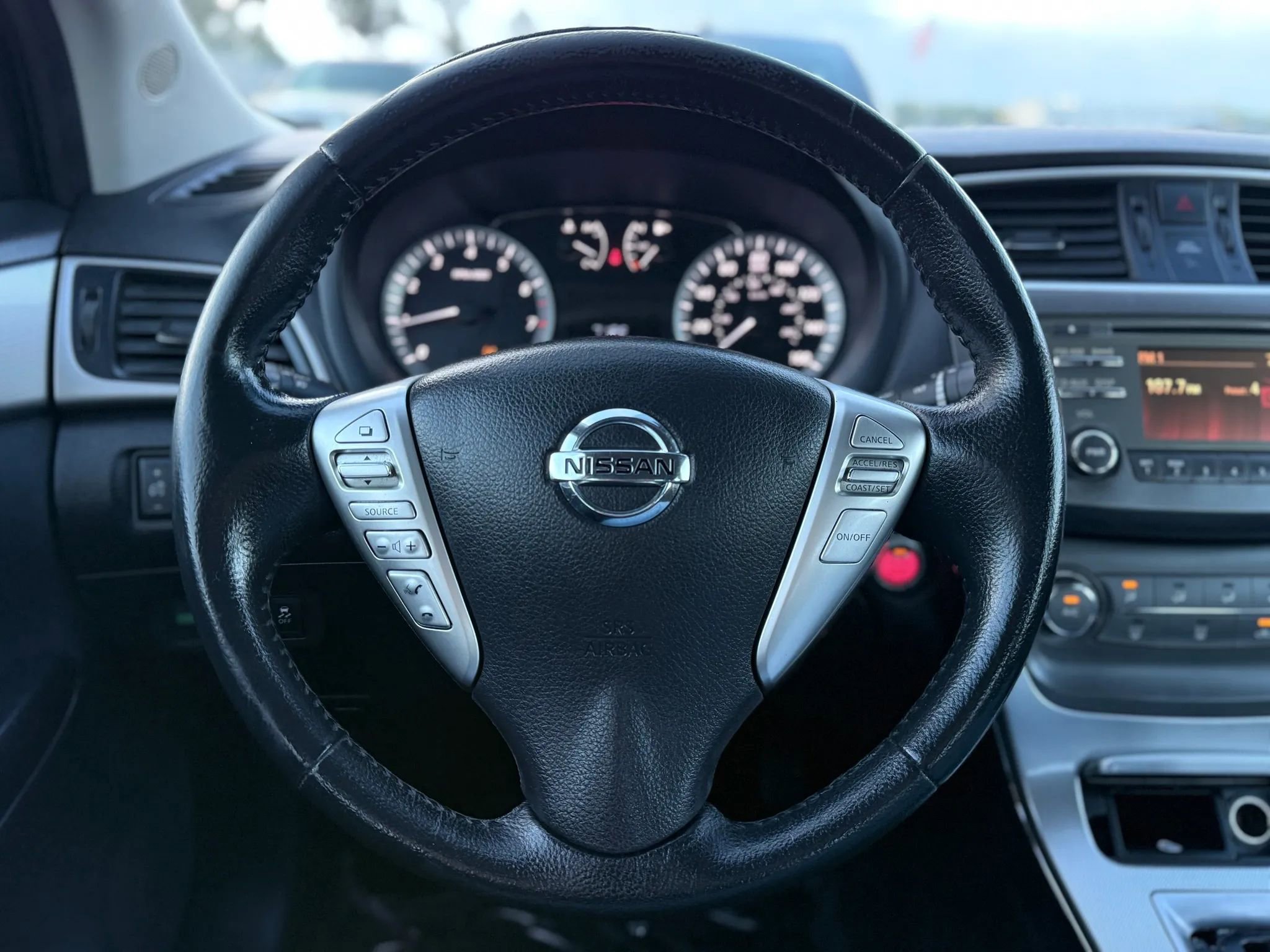 Used 2014 Nissan Sentra SR w/ SR Driver Package FWD image 24
