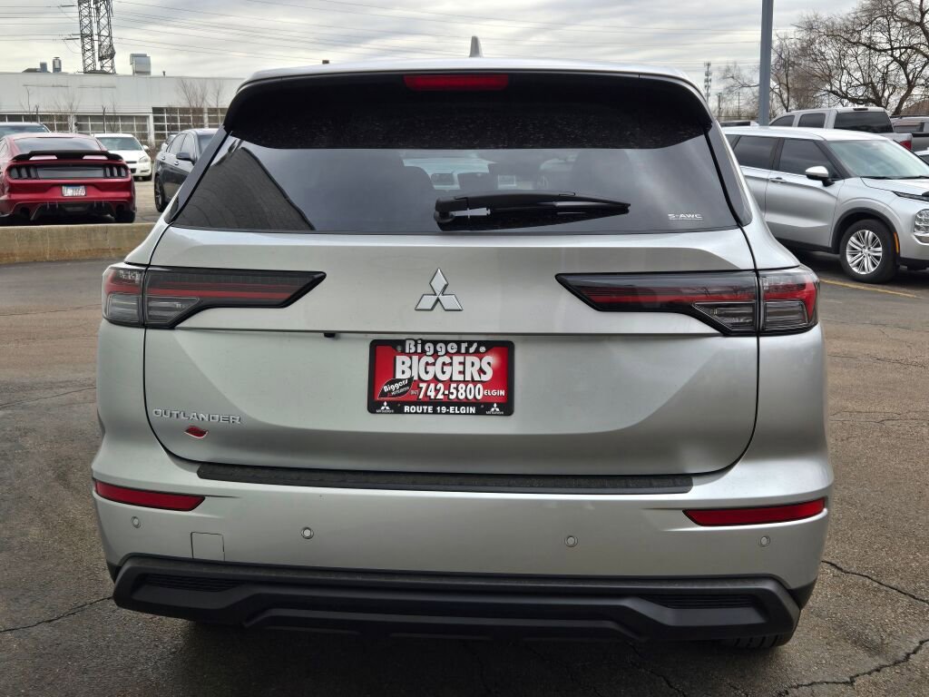 New 2026 Mitsubishi Outlander ES AWD/4WD image 10