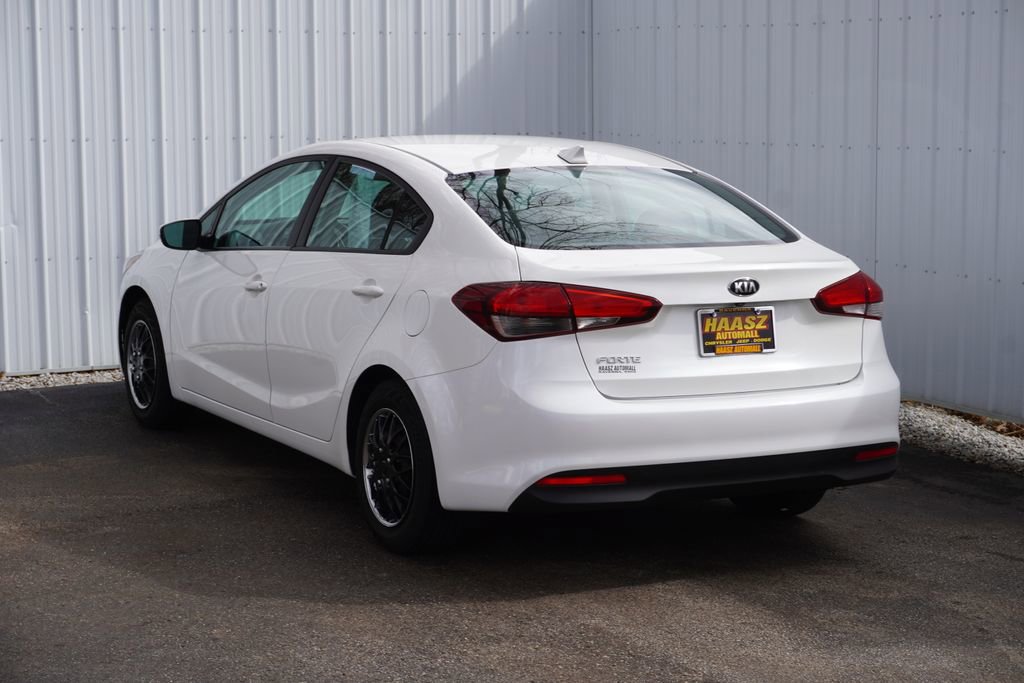 Used 2018 Kia Forte LX w/ LX Popular Package image 4