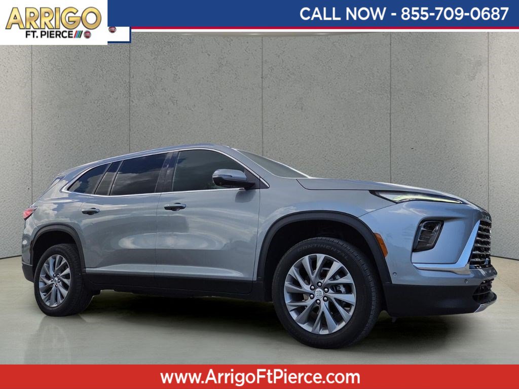 Used 2025 Buick Enclave Preferred w/ Super Cruise Package FWD image 1