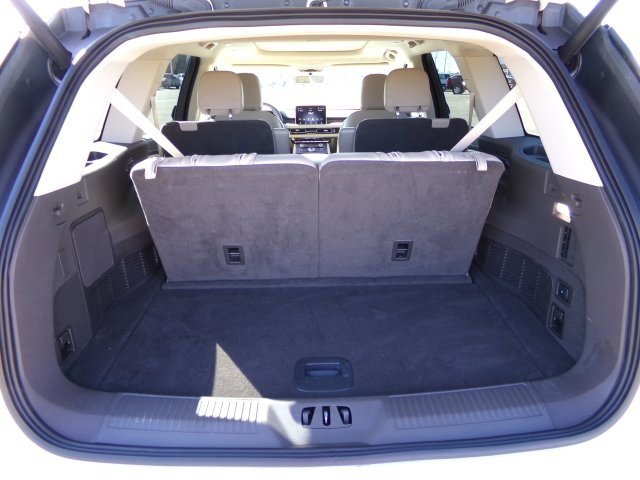 Used 2022 Lincoln Aviator Reserve w/ Elements Package Plus image 28