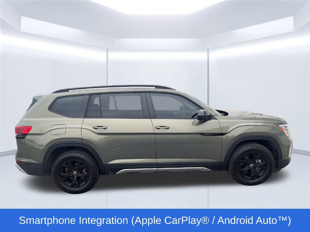 Used 2024 Volkswagen Atlas Peak Edition SE AWD/4WD image 7