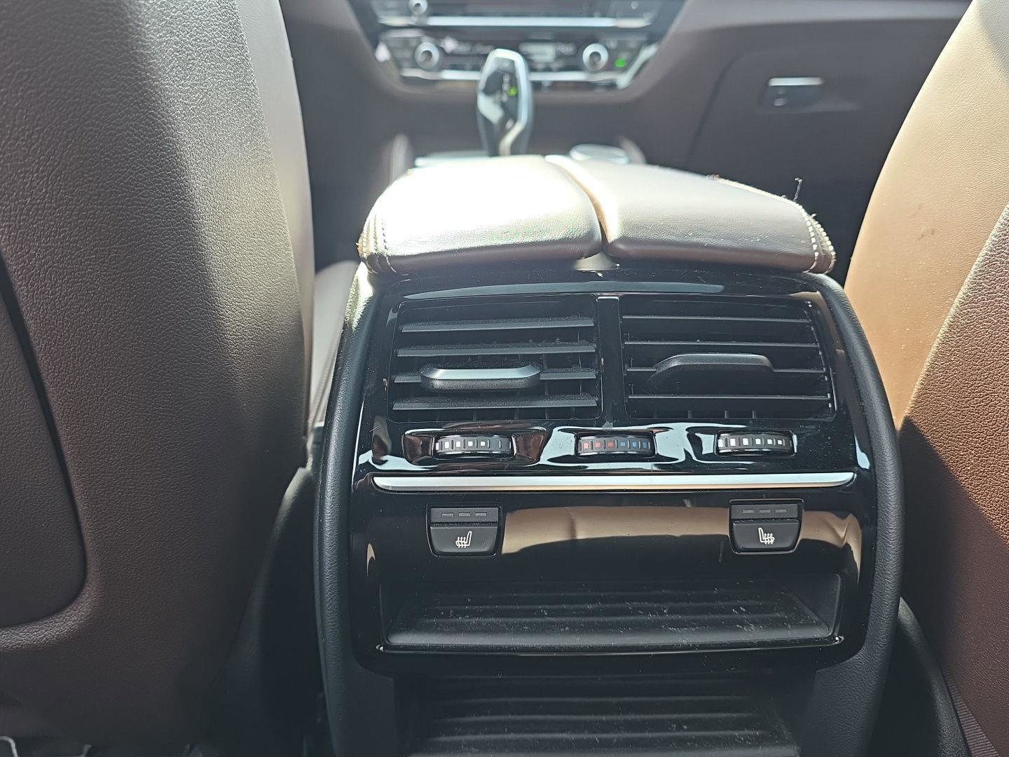 Used 2017 BMW 540i xDrive image 19