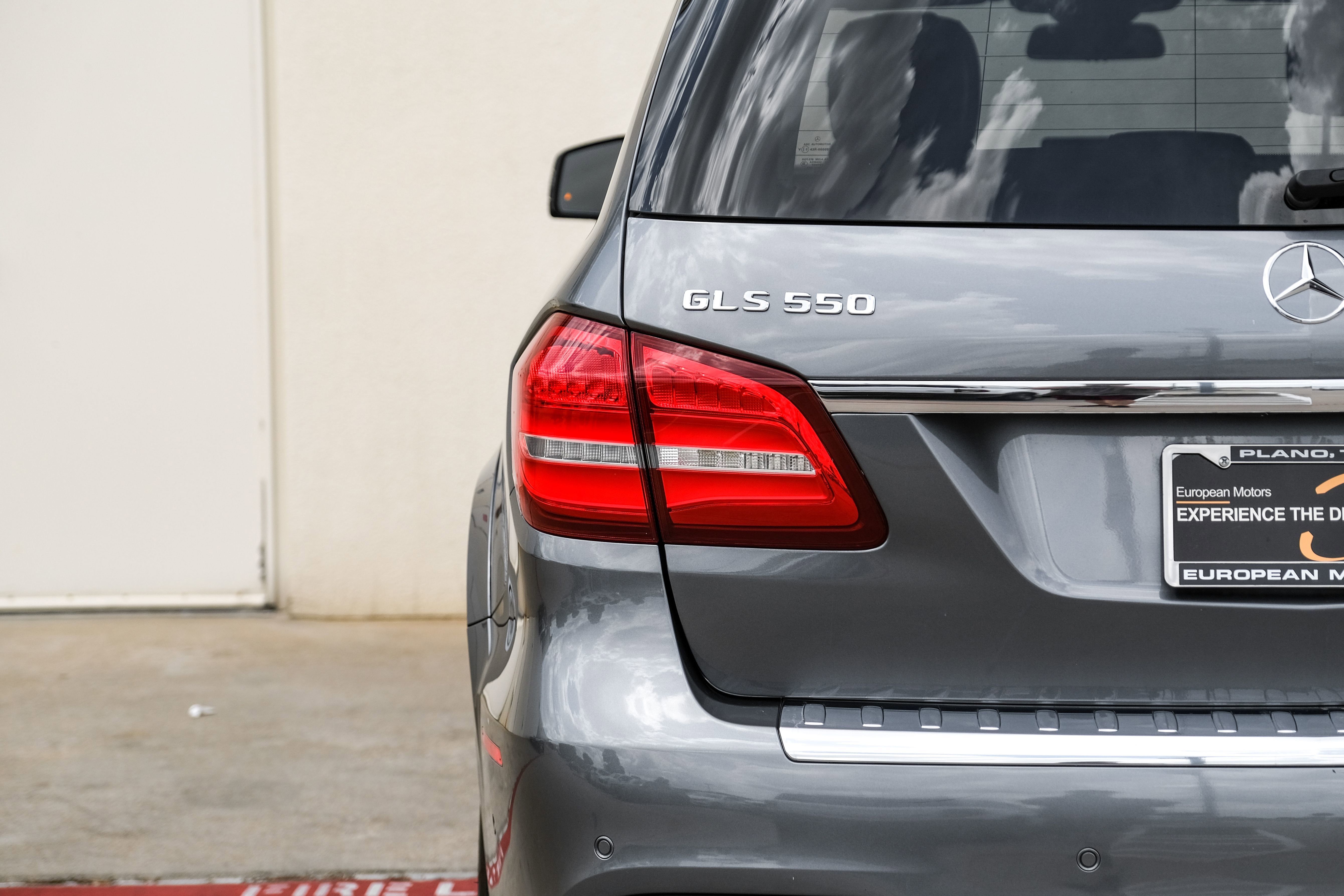 Used 2018 Mercedes-Benz GLS 550 4MATIC w/ Driver Assistance Package image 47