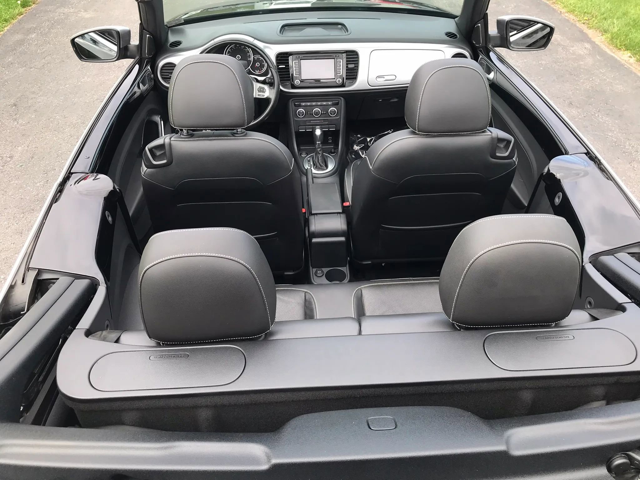 Used 2014 Volkswagen Beetle TDI FWD image 16