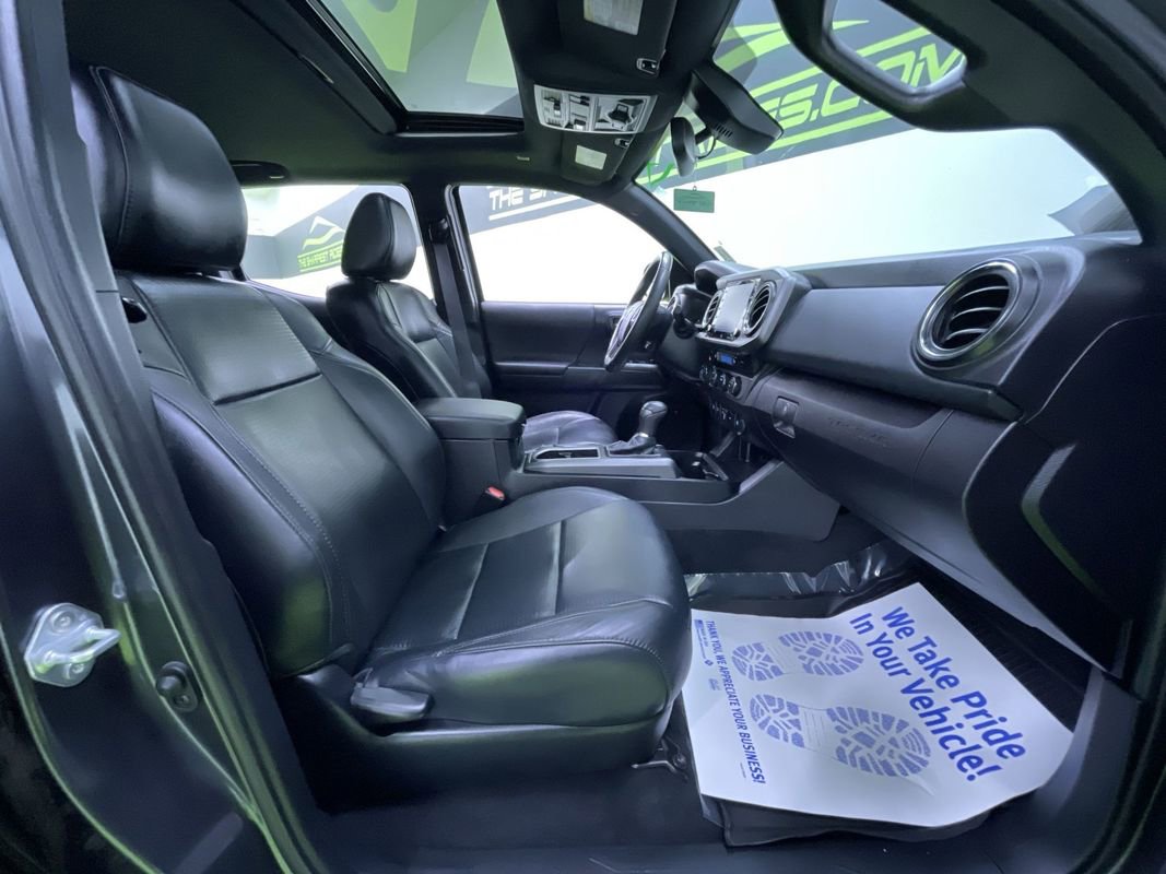 Used 2021 Toyota Tacoma TRD Off-Road w/ TRD Premium Off Road Package image 30