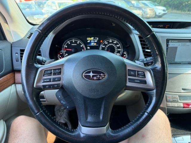 Used 2013 Subaru Outback 3.6R Limited w/ Moonroof Pkg AWD/4WD image 16