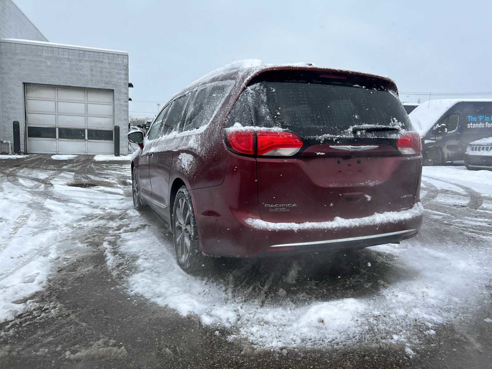 Certified 2019 Chrysler Pacifica Limited w/ Tire & Wheel Group image 28
