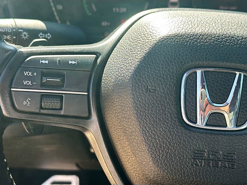 Used 2023 Honda Accord Sport image 11