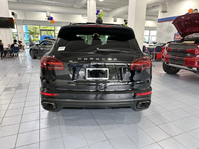 Used 2018 Porsche Cayenne Platinum Edition AWD/4WD image 36