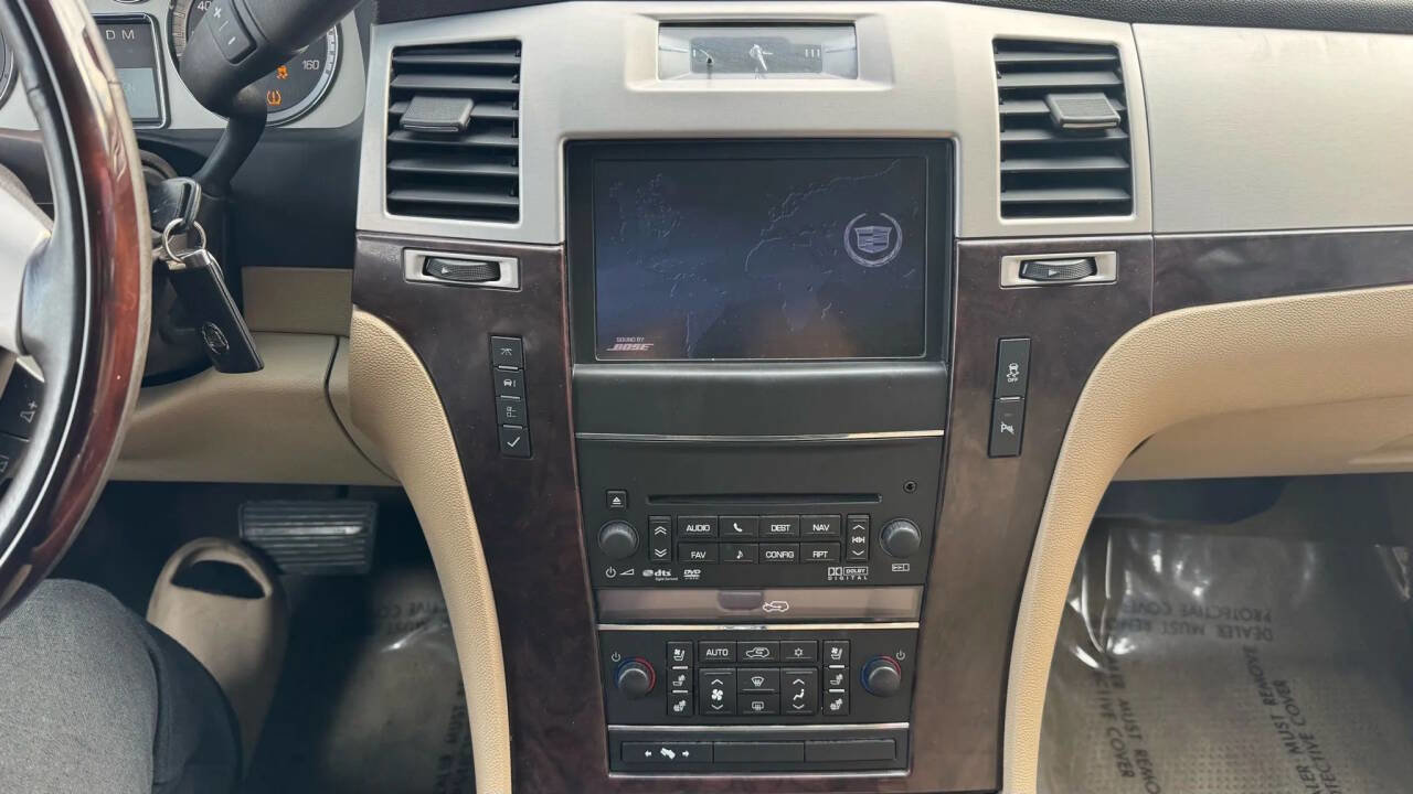 Used 2012 Cadillac Escalade EXT Luxury image 27
