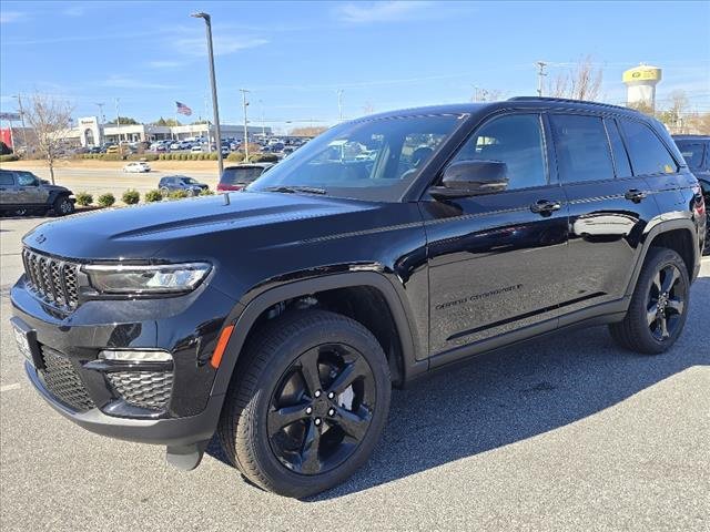 New 2025 Jeep Grand Cherokee Limited w/ Black Appearance Package image 15