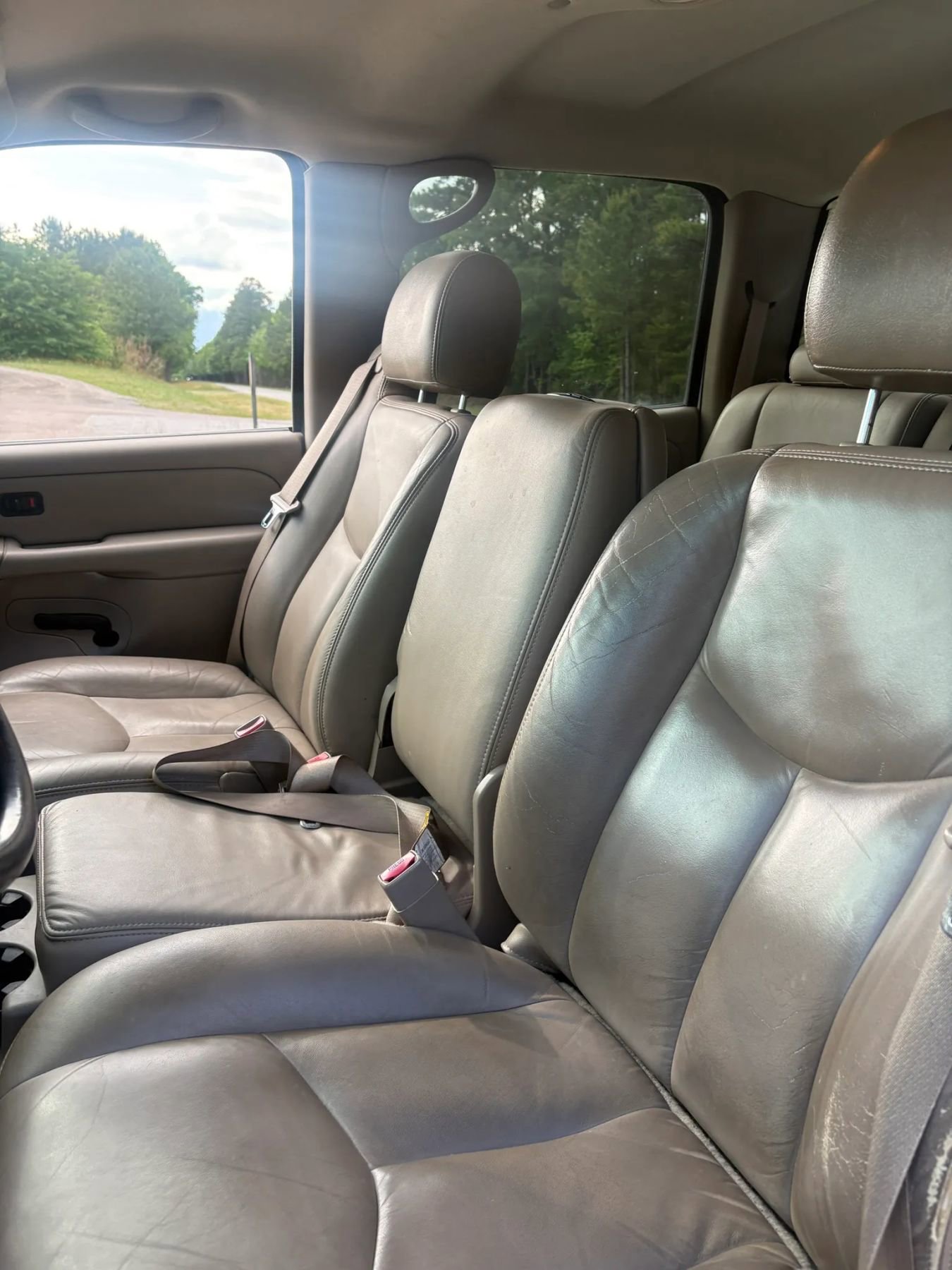 Used 2006 Chevrolet Silverado 2500 LT w/ Heavy-Duty Power Package AWD/4WD image 12