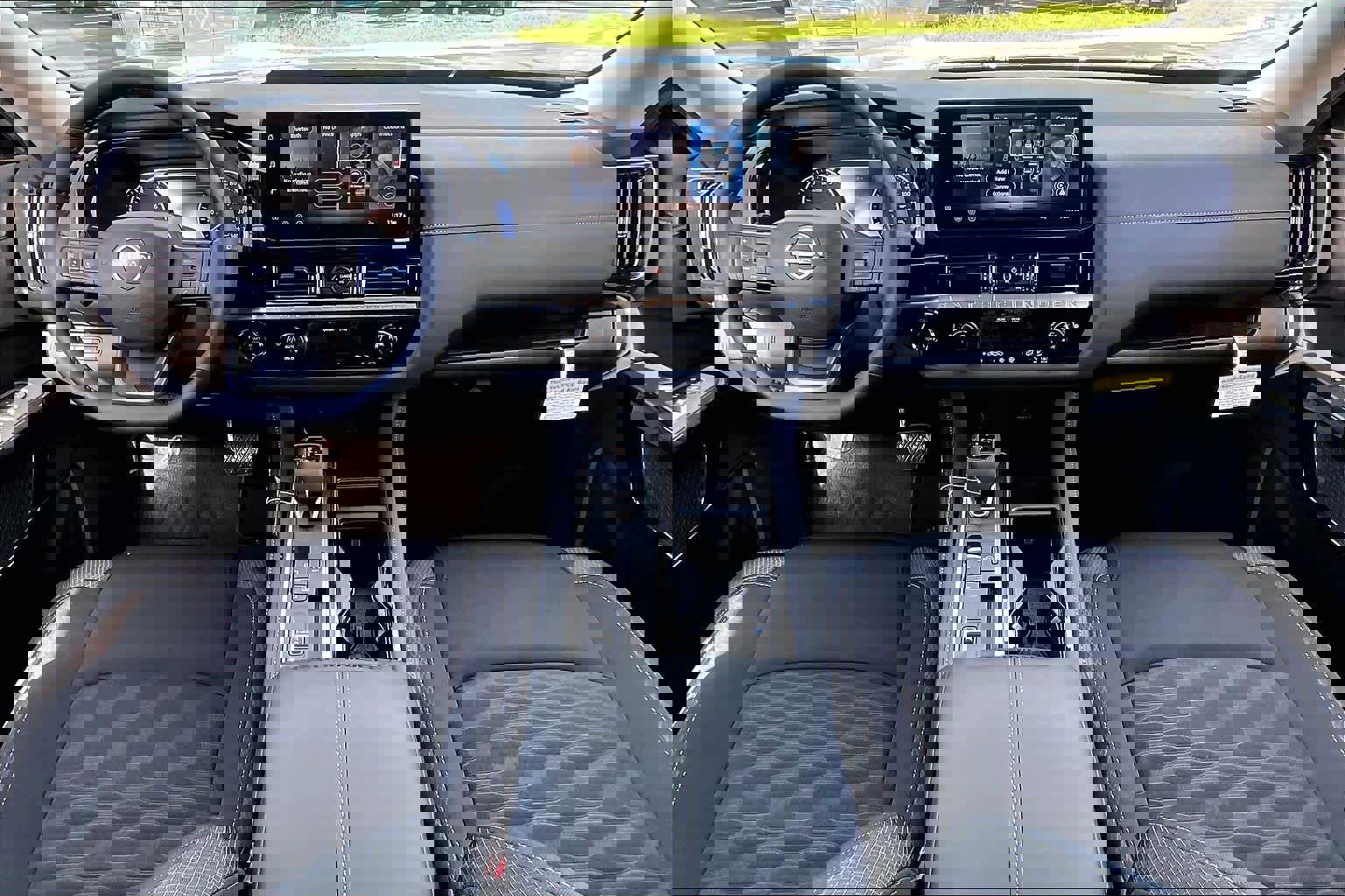 New 2026 Nissan Pathfinder SV image 5