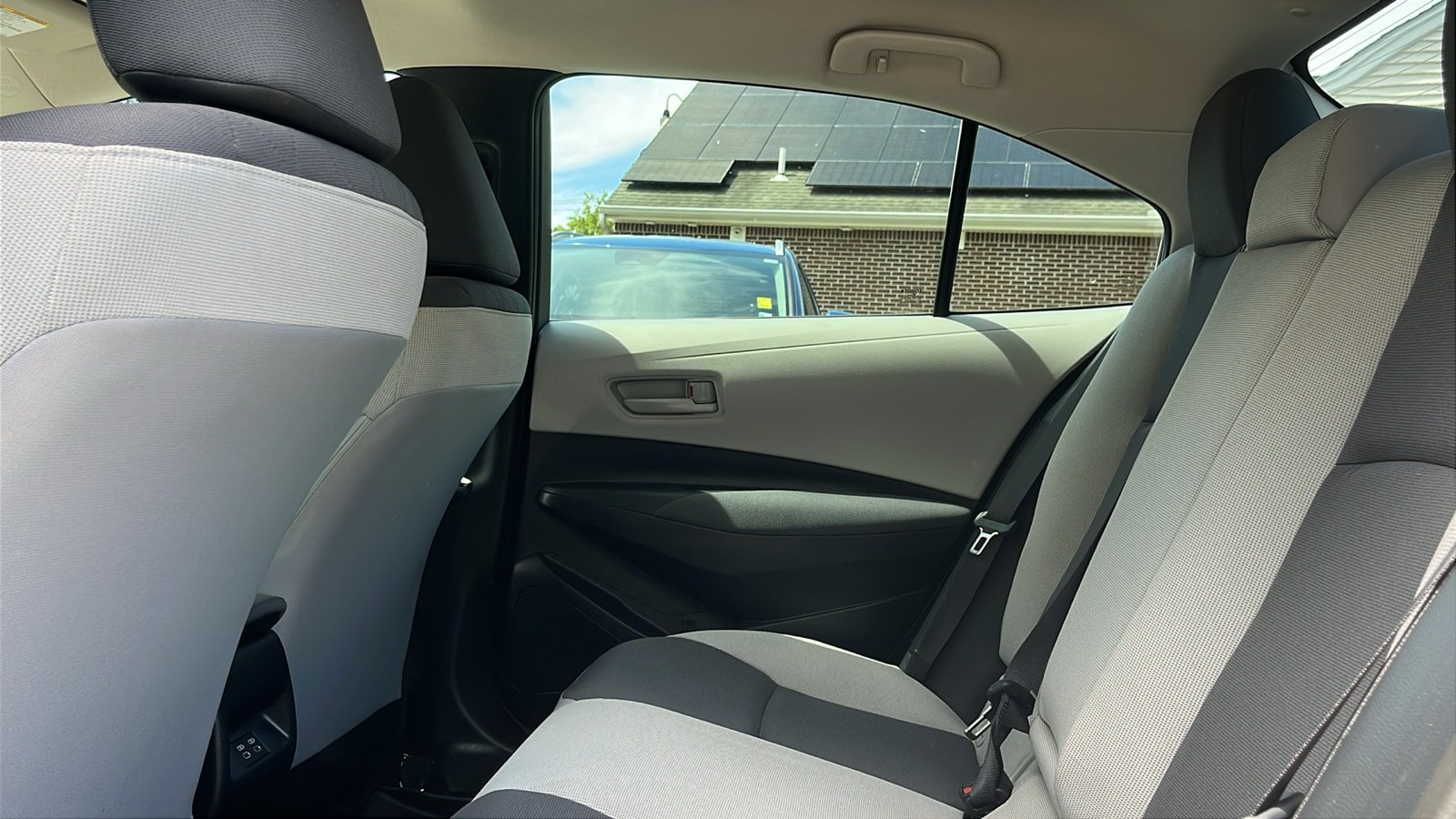 Used 2024 Toyota Corolla LE FWD image 22