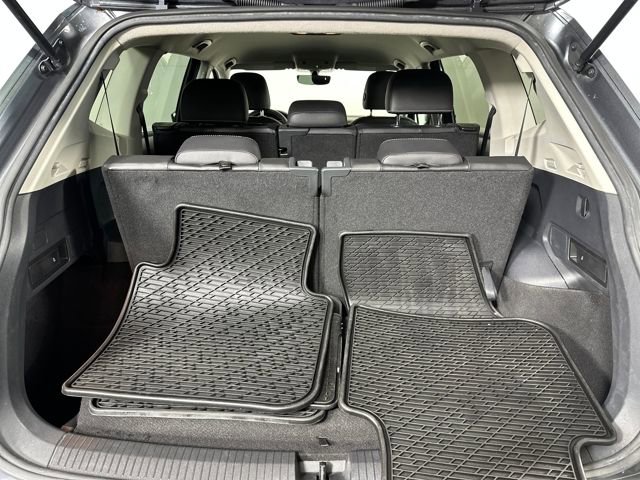 Used 2021 Volkswagen Tiguan SE image 26