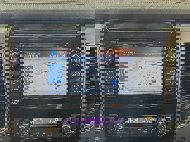 Used 2017 Nissan Titan Platinum Reserve image 11