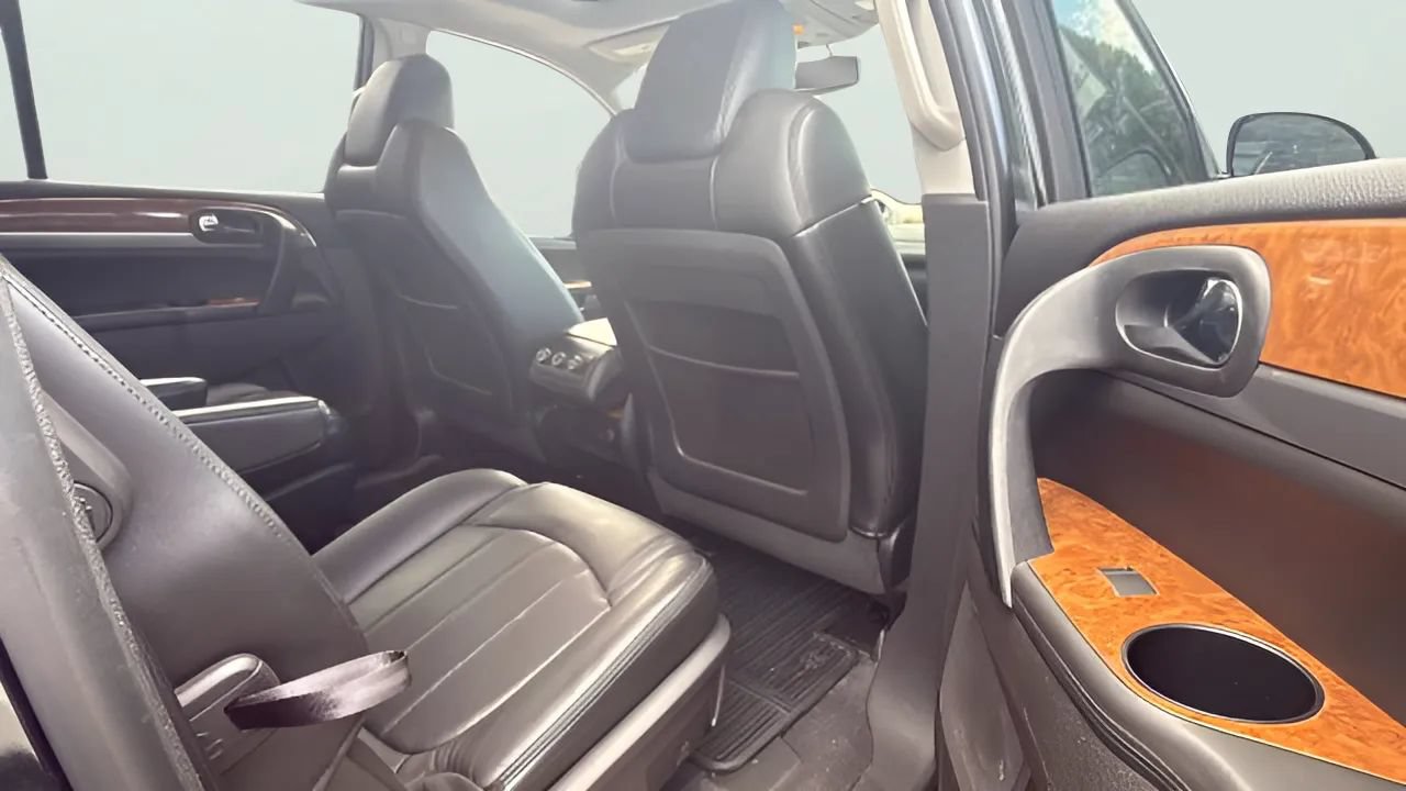 Used 2011 Buick Enclave CXL AWD/4WD image 9