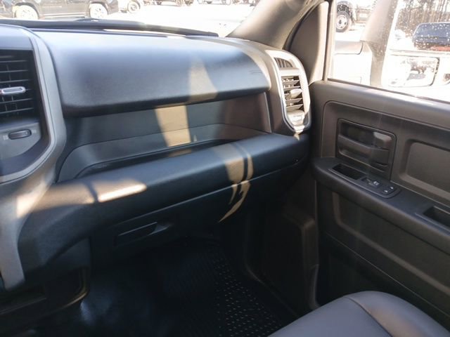 Used 2024 RAM 2500 Tradesman w/ Chrome Appearance Group image 12