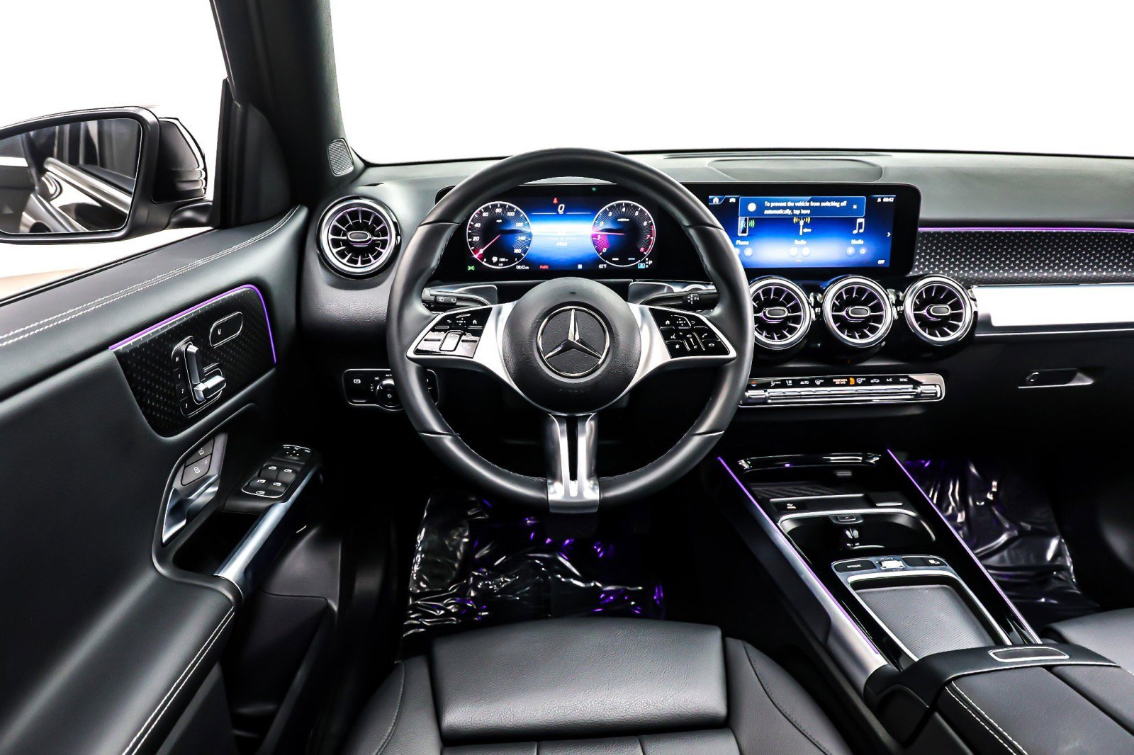 Certified 2025 Mercedes-Benz GLB 250 image 6