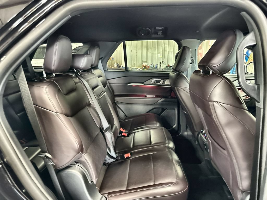 Used 2026 Ford Explorer Platinum AWD/4WD image 31