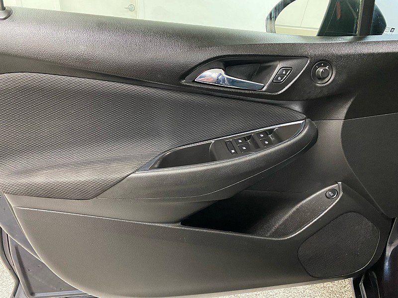 Used 2016 Chevrolet Cruze LS image 9