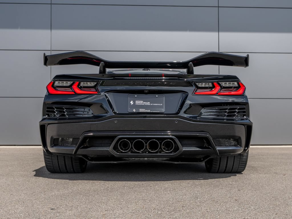 Used 2024 Chevrolet Corvette Z06 RWD image 10