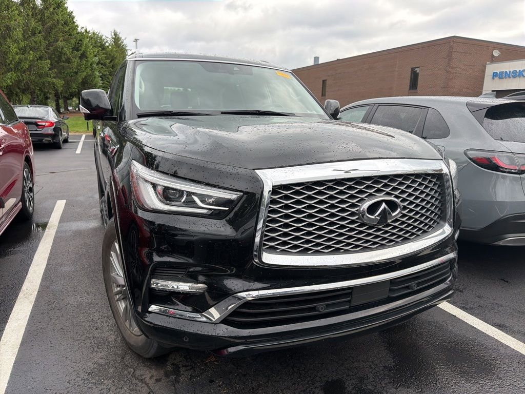 Used 2018 INFINITI QX80 4WD w/ Driver Assistance Package image 5