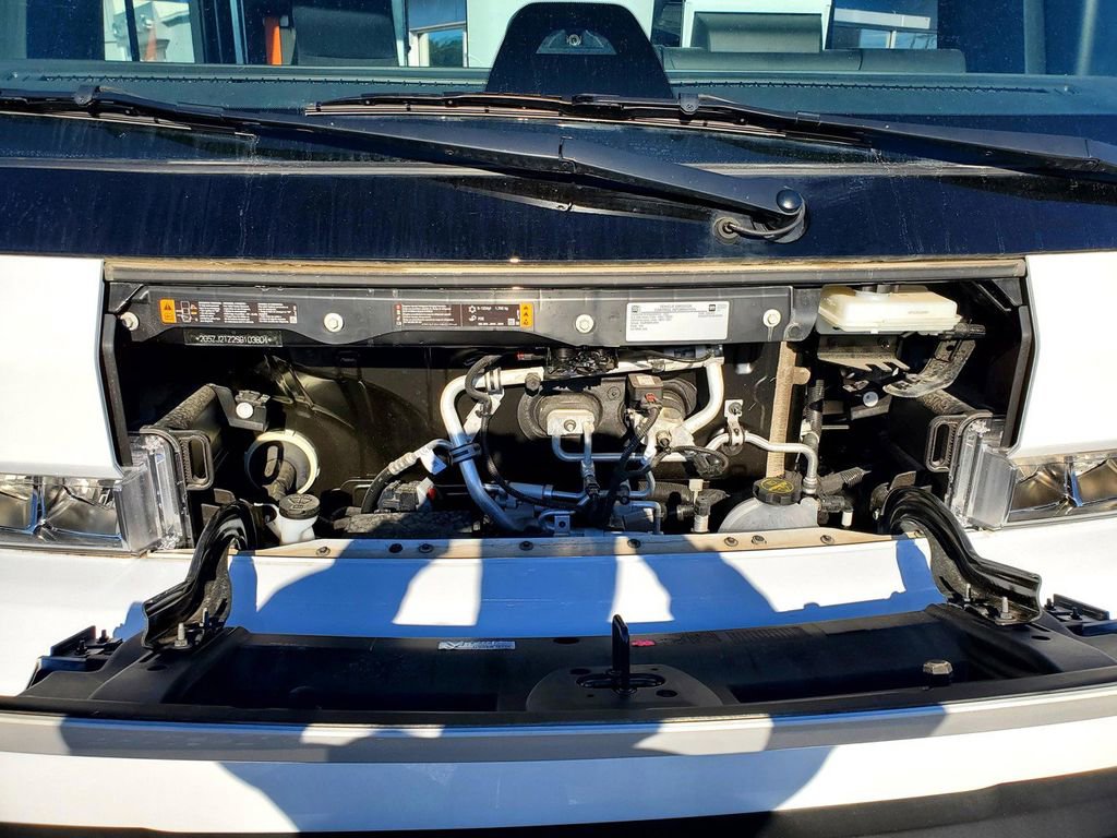New 2025 Chevrolet Brightdrop 400 w/ Battery Pack, Max Range image 9