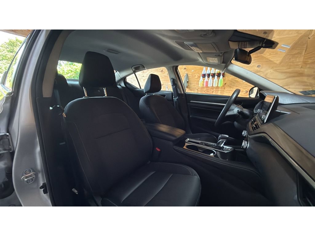 Used 2023 Nissan Altima 2.5 SV image 16