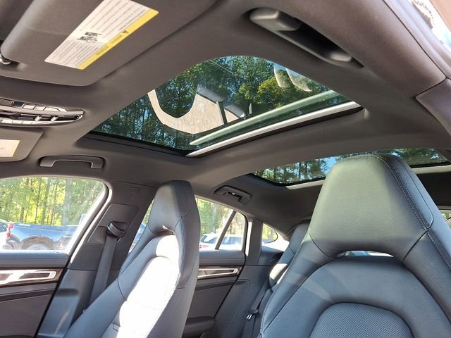 Used 2018 Porsche Panamera 4 image 18