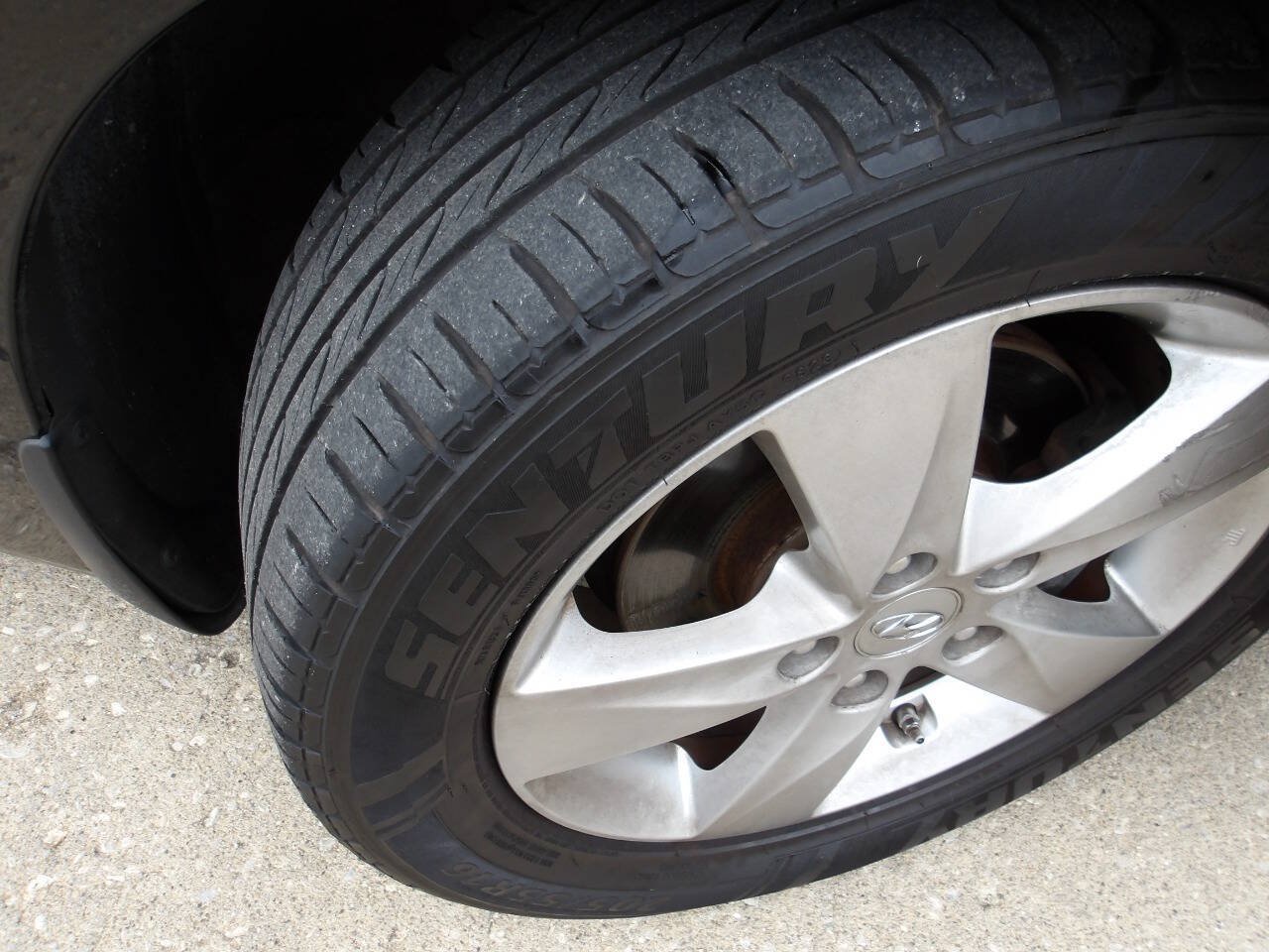 Used 2013 Hyundai Elantra GLS w/ Preferred Pkg FWD image 38