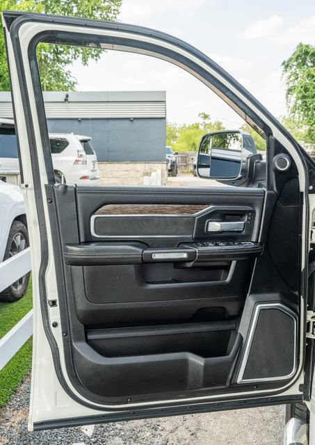Used 2019 RAM 2500 Laramie AWD/4WD image 17
