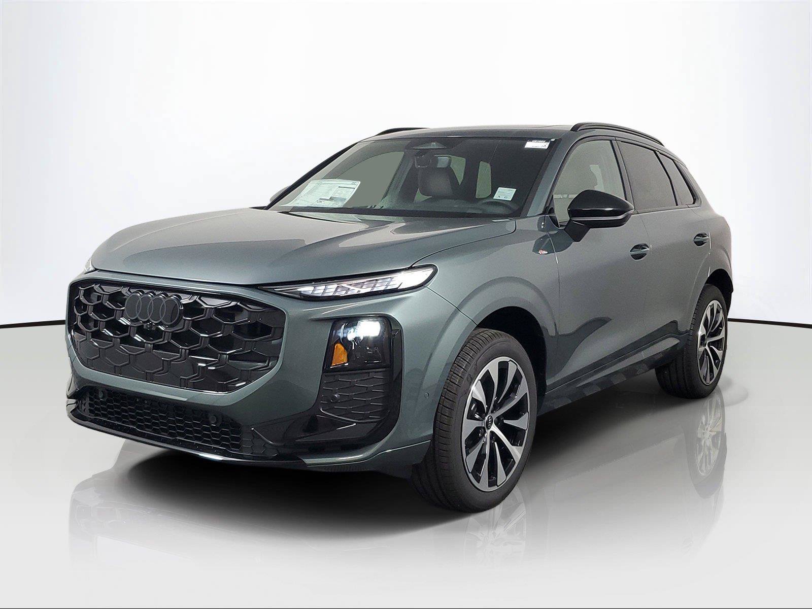New 2026 Audi Q3 quattro 2.0T AWD/4WD image 3