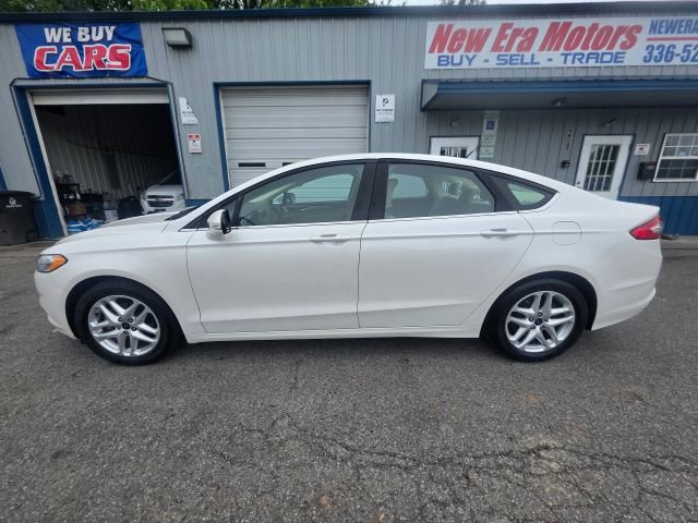 Used 2014 Ford Fusion SE FWD image 8