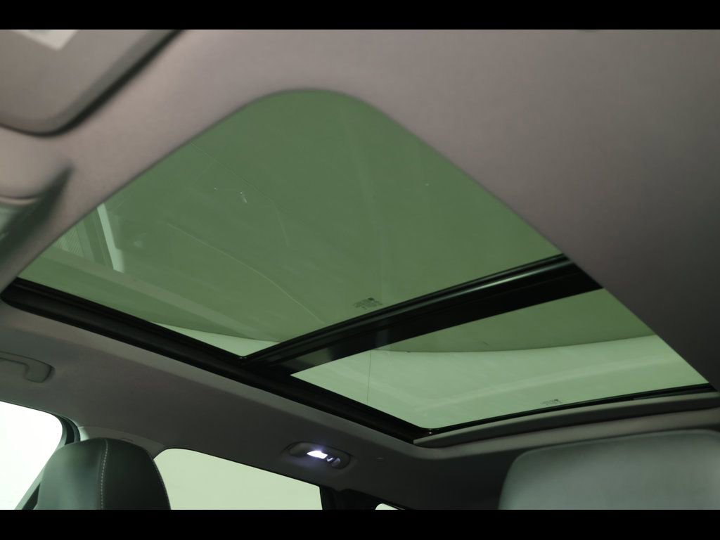 Used 2023 Chevrolet Blazer LT image 3