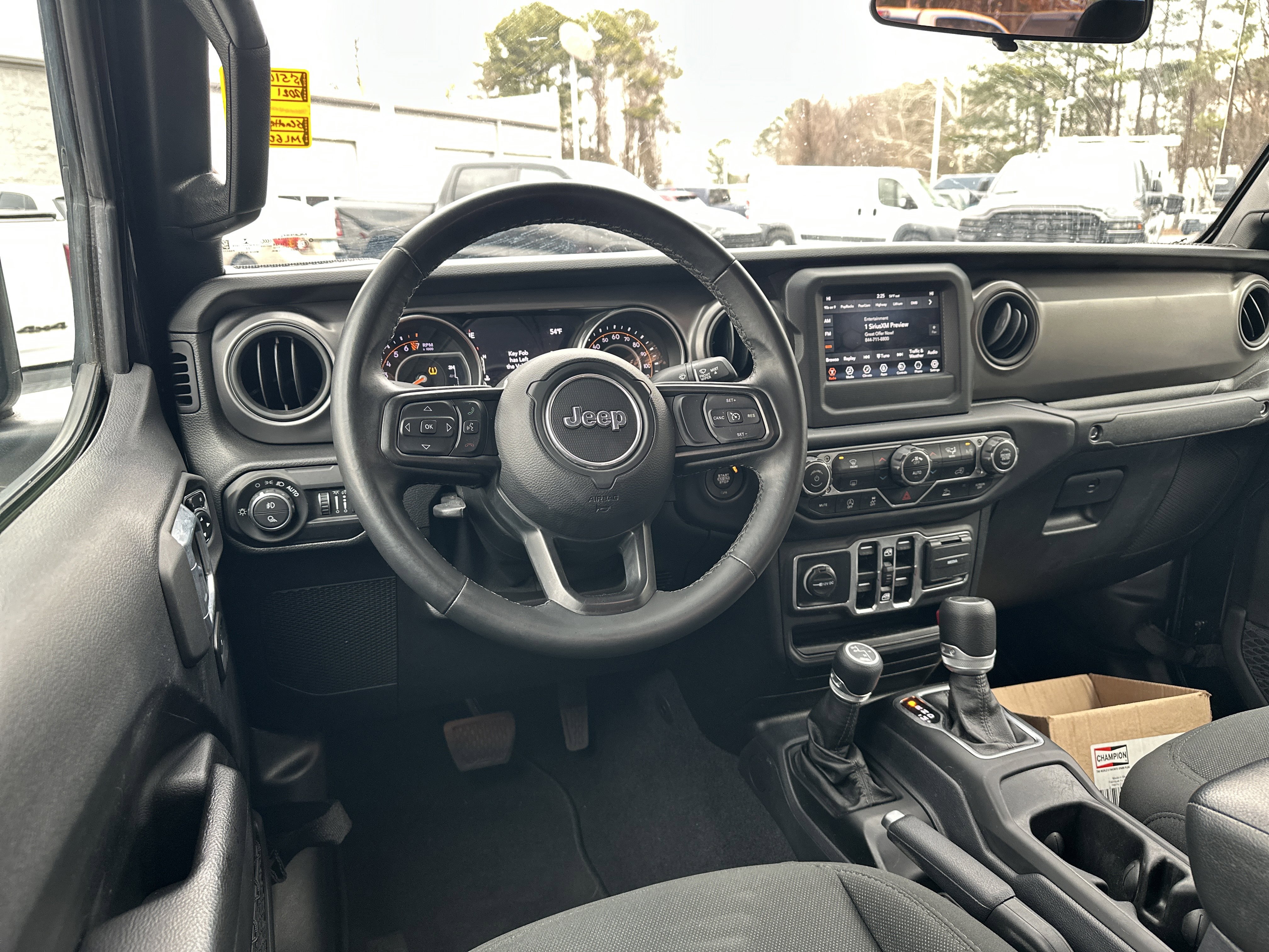 Used 2021 Jeep Gladiator Sport image 25