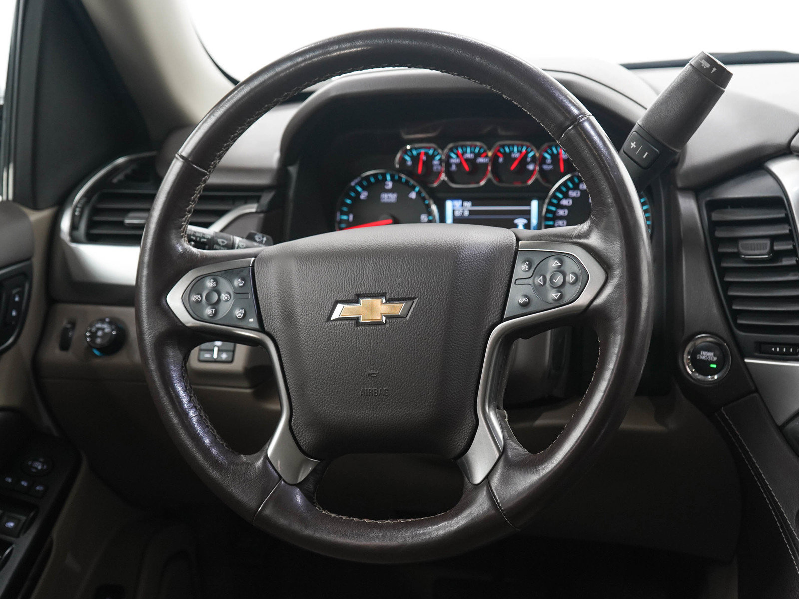 Used 2020 Chevrolet Tahoe LT w/ Luxury Package AWD/4WD image 19