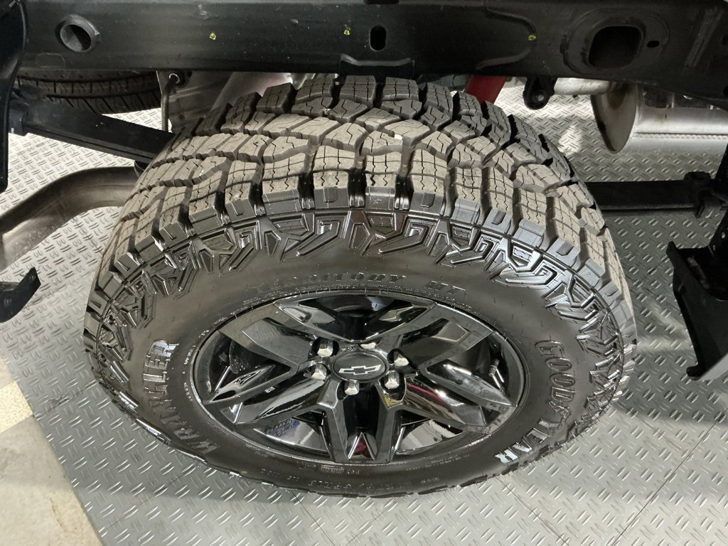Used 2025 Chevrolet Silverado 1500 Custom Trail Boss w/ Dark Appearance Package image 46