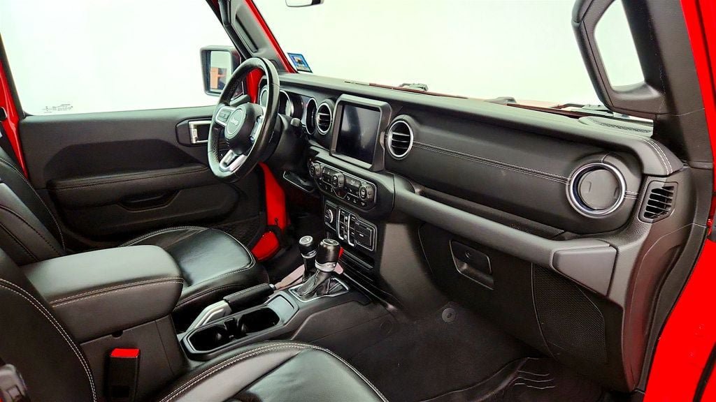 Used 2020 Jeep Gladiator Overland w/ Uconnect 4C Nav & Sound Group AWD/4WD image 25