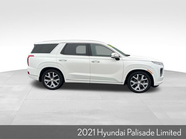 Used 2021 Hyundai Palisade Limited w/ Winter Package image 5