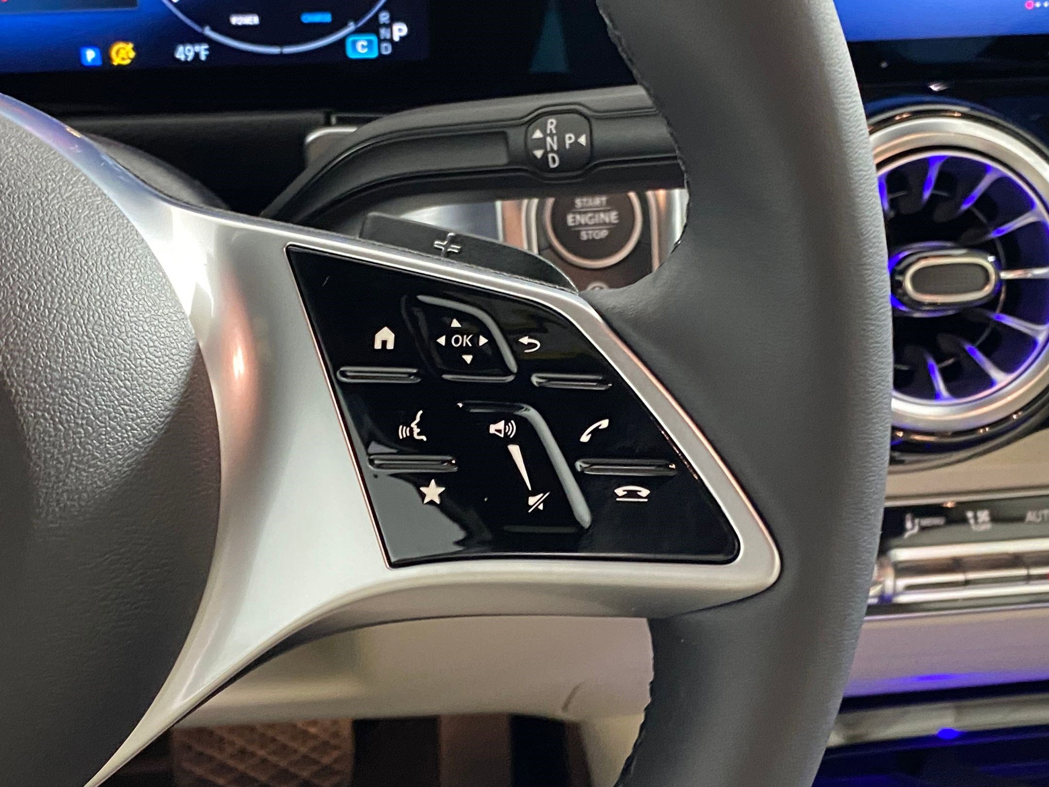 New 2025 Mercedes-Benz GLB 250 4MATIC image 28