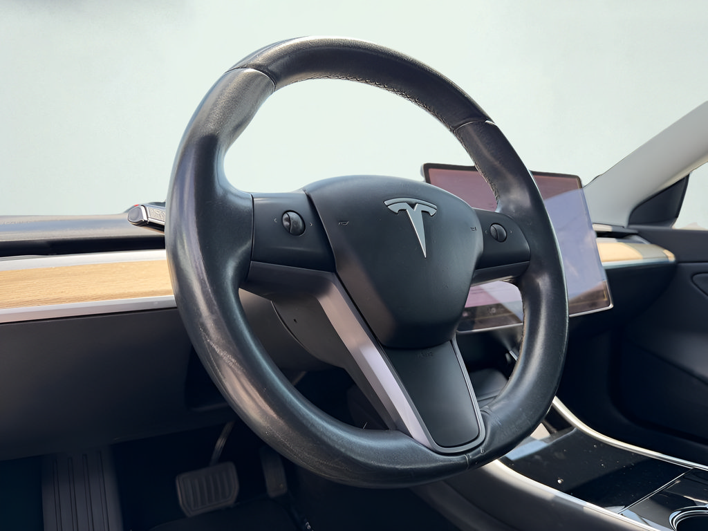 Used 2019 Tesla Model 3 Mid Range RWD image 48