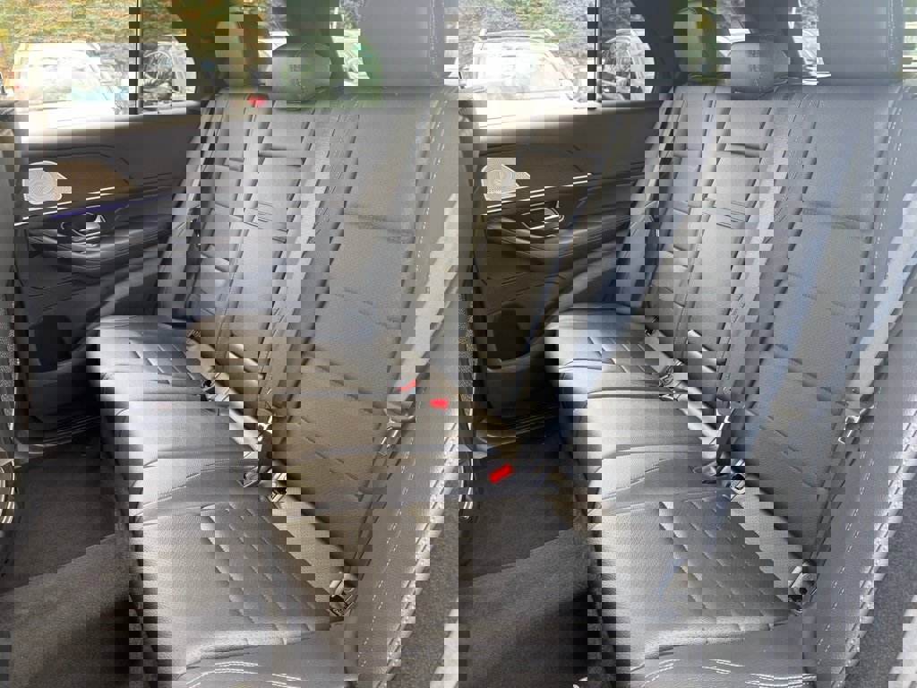 Used 2022 Mercedes-Benz GLE 350 4MATIC w/ Premium Package image 25