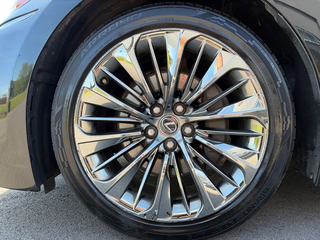 Used 2019 Lexus LS 500 w/ Interior Upgrade Package RWD image 18