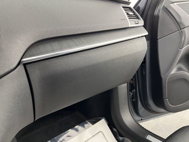 Used 2020 Volvo XC90 T6 Momentum image 36