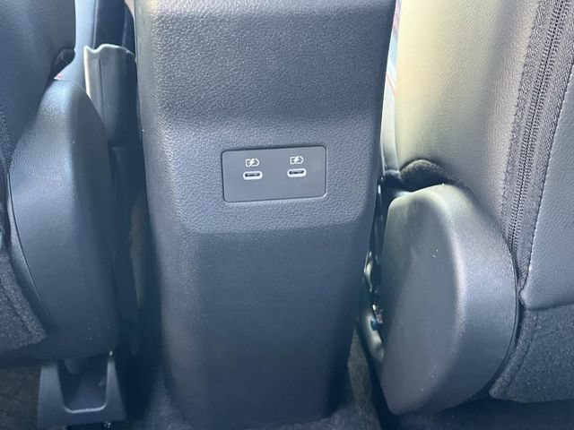 New 2026 Nissan Kicks SR FWD image 17