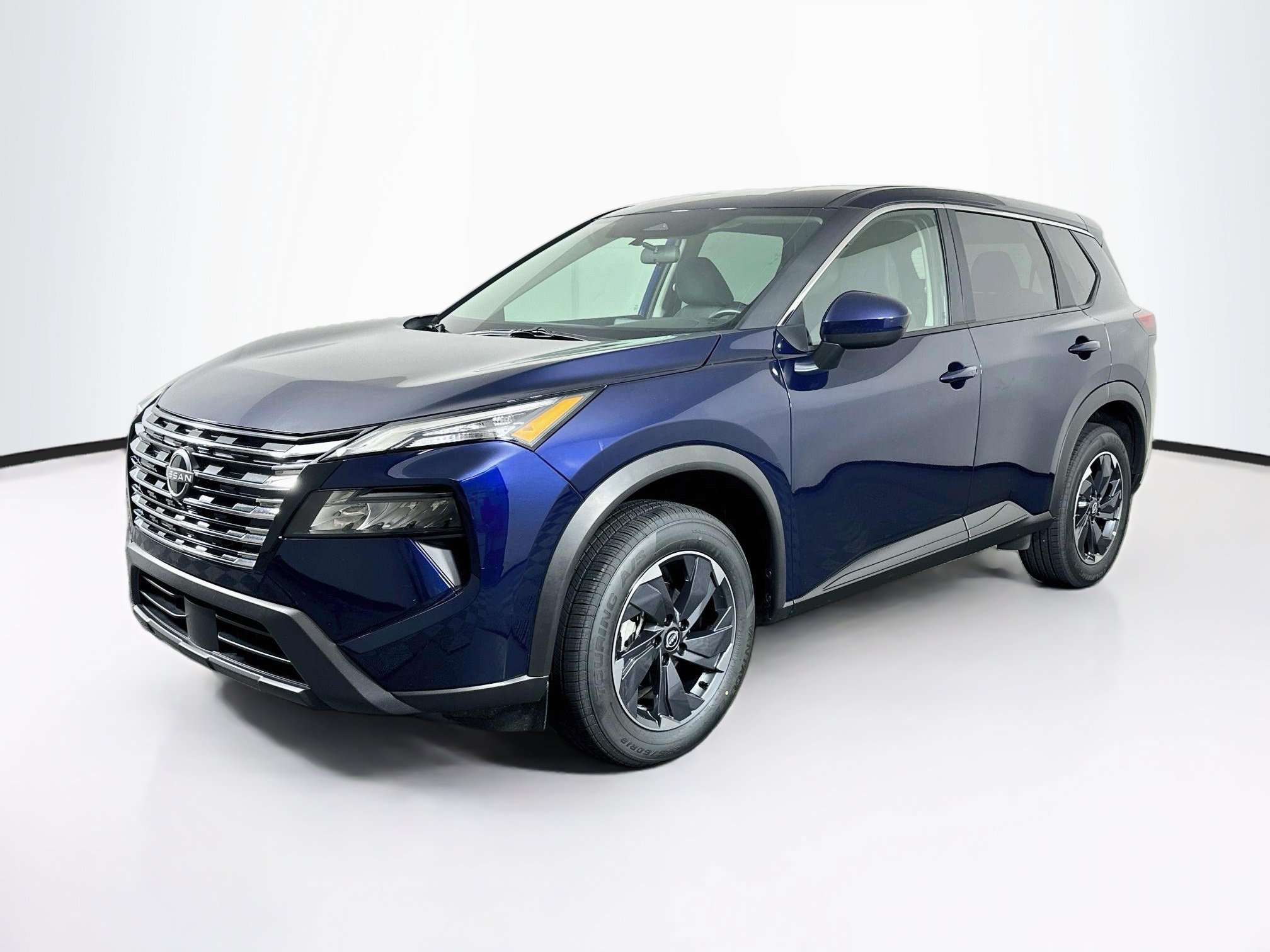 Used 2025 Nissan Rogue SV FWD image 3